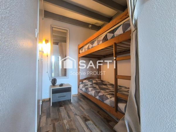 Maisonnette entièrement rénovée, pleine de charme, au sein d'une résidence avec piscine à Brem-sur-Mer