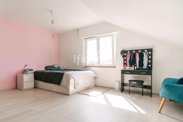 Maison 192 m² - jardin - garage - 14,28 ares - terrain constructible
