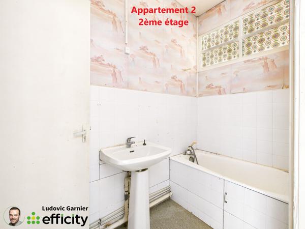 Immeuble
        
        - 184 m² 84 900 € *