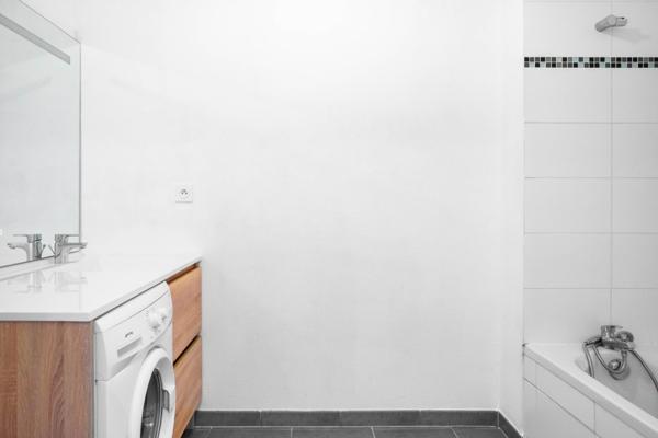 Spacieux T3, terrasse sud, tram-train à 350 m