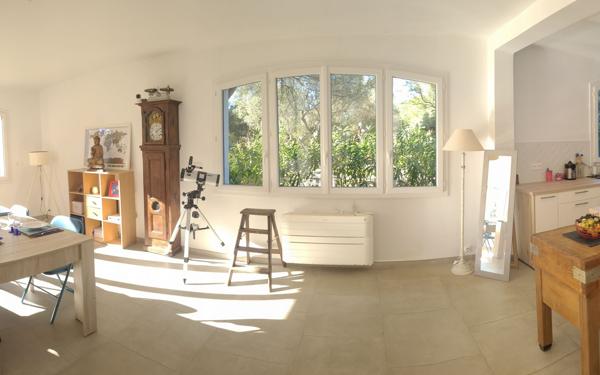 Maison à vendre    6 pièces •  Le Beausset