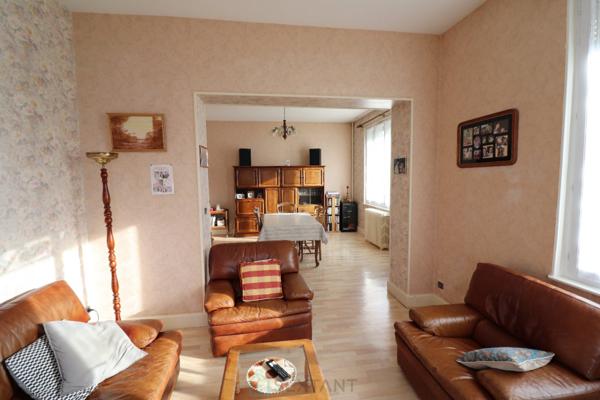 Maison en pierre de 120 m2 dans un quartier paisible à Mouzon