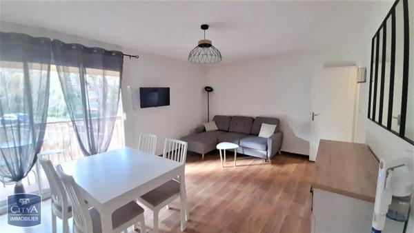 Appartement à louer 2 pièces 41.7m² Aix-en-Provence (13100)
