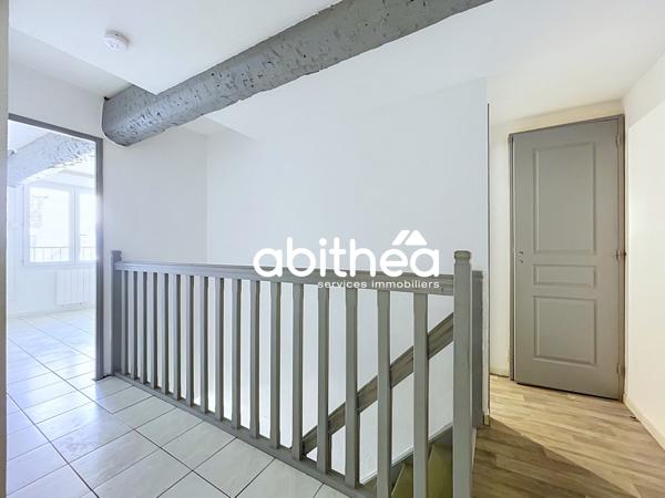 APPARTEMENT 4 PIÈCES EN TRIPLEX – 88,74 M² CARREZ – ENVIRON 102 M² AU SOL – 3 CHAMBRES – CENTRE VILLE DE BÉZIE