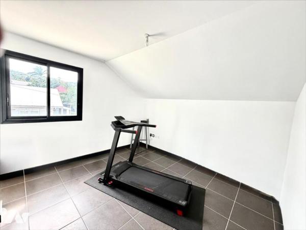 Maison T5 avec F4 indépendant,  La Rivière, Saint-Louis