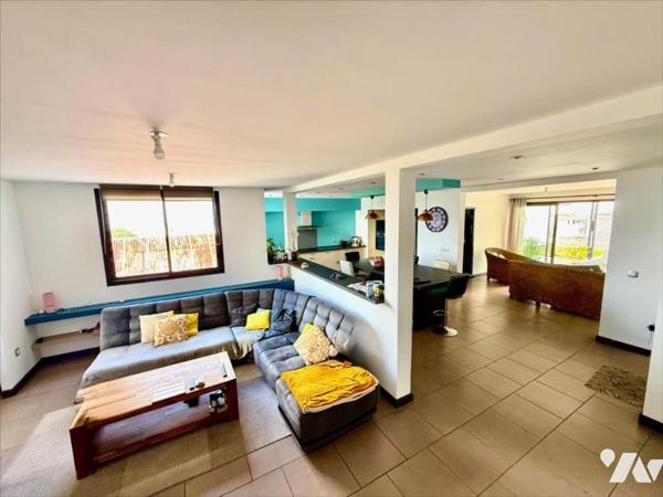 Maison T5 avec F4 indépendant,  La Rivière, Saint-Louis