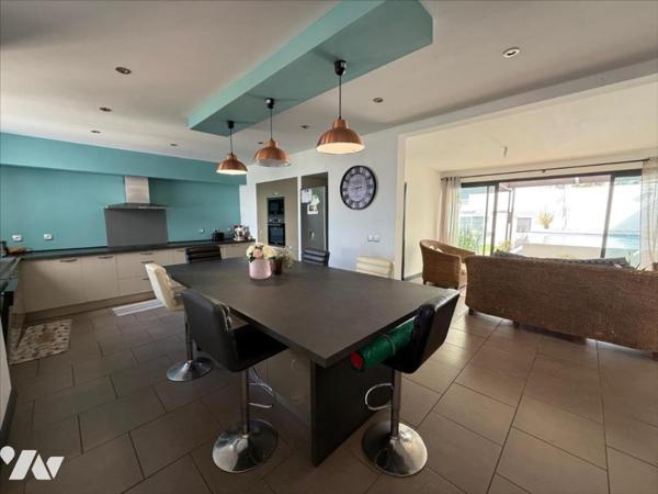 Maison T5 avec F4 indépendant,  La Rivière, Saint-Louis