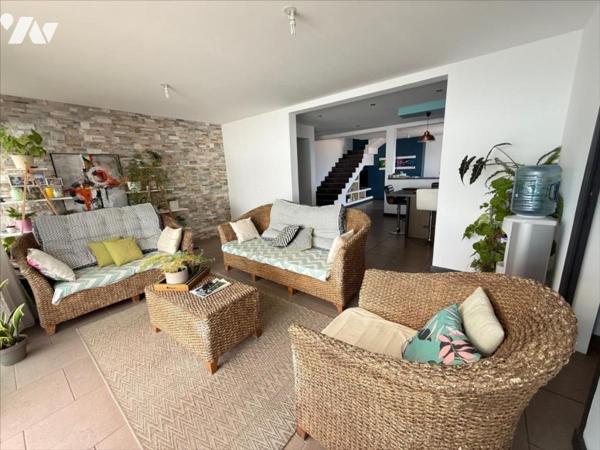 Maison T5 avec F4 indépendant,  La Rivière, Saint-Louis