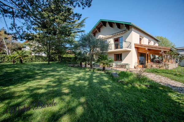 Maison à vendre 5 pièces à DARDILLY (69) dans un cadre exceptionnel !