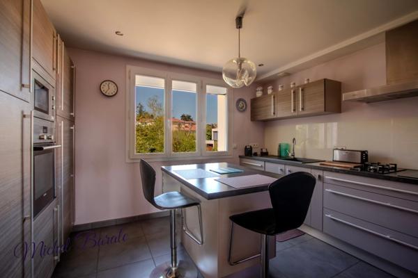 Maison à vendre 5 pièces à DARDILLY (69) dans un cadre exceptionnel !