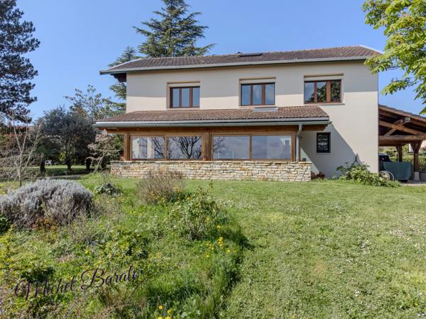 Maison à vendre 5 pièces à DARDILLY (69) dans un cadre exceptionnel !