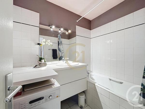 Appartement F5 à vendre  4 pièces - 92,84 m2 VERSAILLES - 78