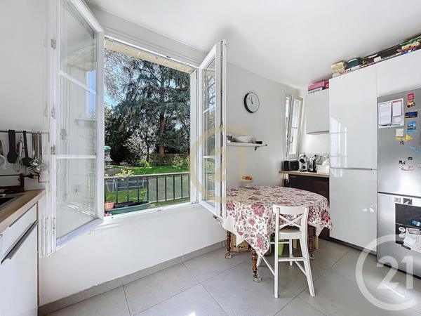 Appartement F5 à vendre  4 pièces - 92,84 m2 VERSAILLES - 78