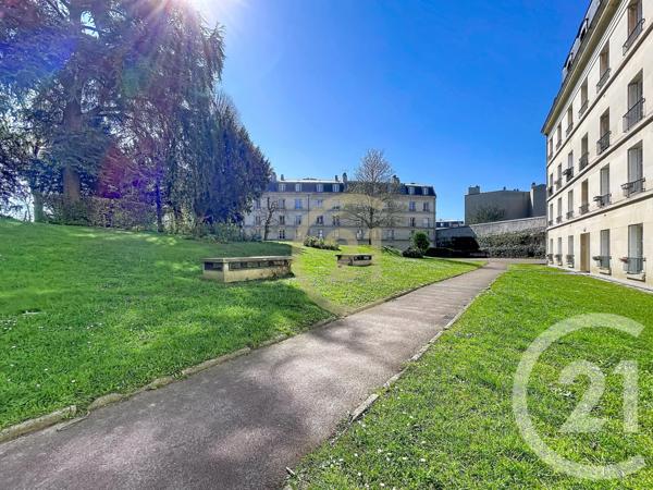 Appartement F5 à vendre  4 pièces - 92,84 m2 VERSAILLES - 78