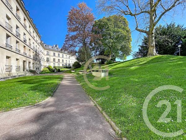 Appartement F5 à vendre  4 pièces - 92,84 m2 VERSAILLES - 78