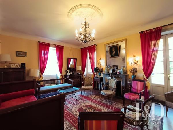 PROPRIÉTÉ AVEC ANNEXES SAINT-PÉE-SUR-NIVELLE