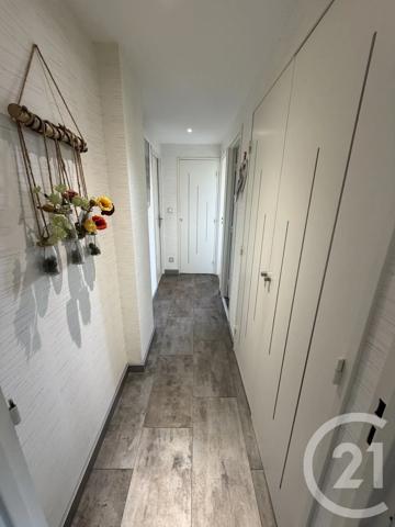 Appartement F4 à vendre  4 pièces - 69,60 m 2   BESANCON  - 25