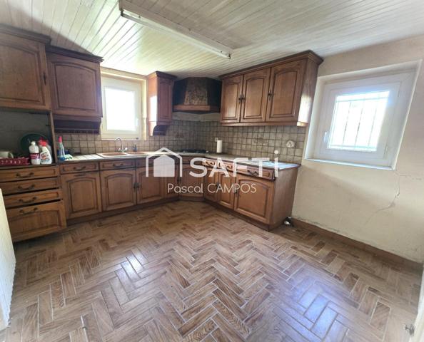 Maison 8 pièces de 178m² avec dépendances, terrain 2713m²