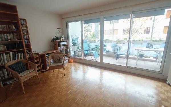 Appartement à vendre    2 pièces • 47,02 m2 L'Haÿ-les-Roses