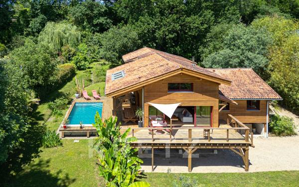 Villa contemporaine en bois – Élégance naturelle, calme et vue montagnes – 15 minutes de Bayonne
