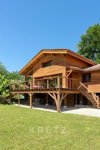 Villa contemporaine en bois – Élégance naturelle, calme et vue montagnes – 15 minutes de Bayonne