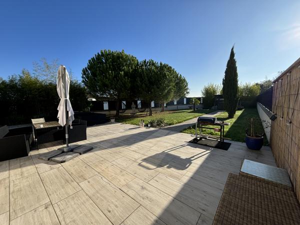 Crécy-la-Chapelle (77580) Maison familiale moderne avec terrasses et jacuzzi