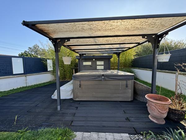 Crécy-la-Chapelle (77580) Maison familiale moderne avec terrasses et jacuzzi