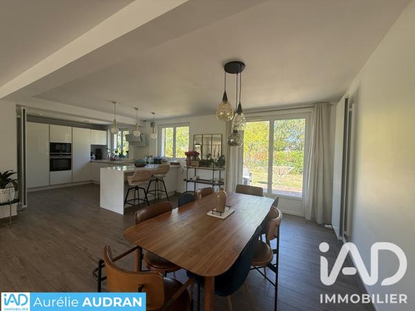 Maison à vendre 7 pièces 152 m² Le Mesnil-Saint-Denis