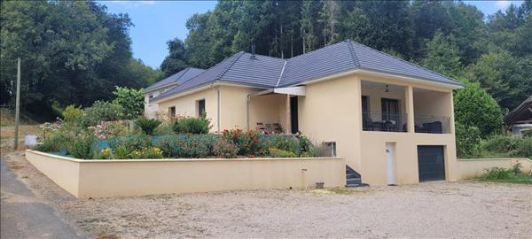 Maison à vendre |  Altillac |  5 pièces | 110 m²