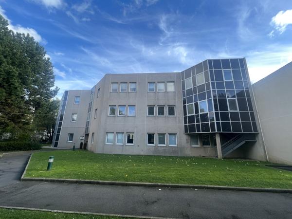 Bureaux à louer à Nanterre dans Green Park avec accès rapide au RER A