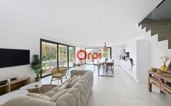 Maison à vendre    5 pièces •  Lecci