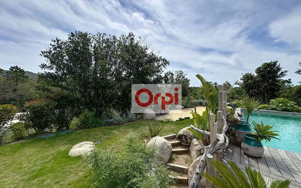 Maison à vendre    5 pièces •  Lecci