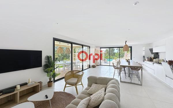 Maison à vendre    5 pièces •  Lecci