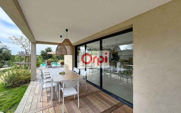 Maison à vendre    5 pièces •  Lecci