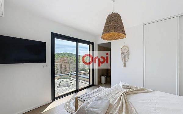 Maison à vendre    5 pièces •  Lecci