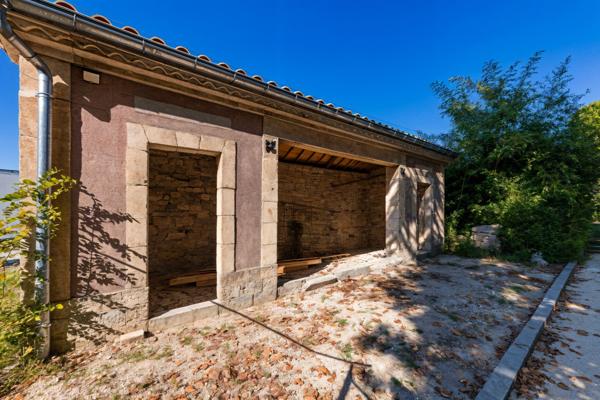 Sommières (30250) Demeure atypique : ancienne gare rénovée 136 m² sur 2 177 m² de terrain entre Sommiéres, Nimes et Quissac