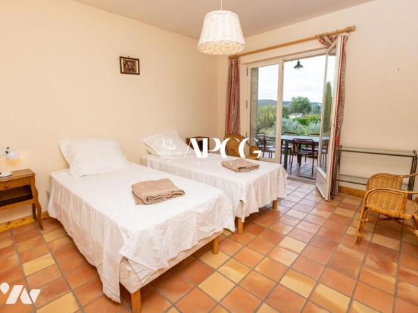 MAS EN PIERRE AVEC DEPENDANCES PISCINE ET TERRAIN A VAISON LA ROMAINE