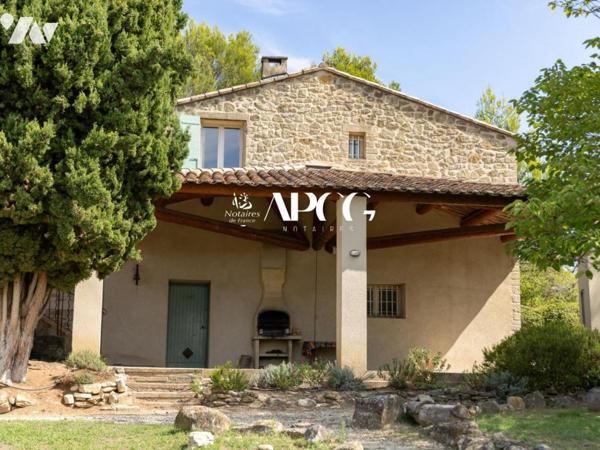 MAS EN PIERRE AVEC DEPENDANCES PISCINE ET TERRAIN A VAISON LA ROMAINE