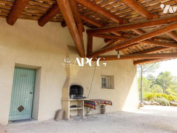 MAS EN PIERRE AVEC DEPENDANCES PISCINE ET TERRAIN A VAISON LA ROMAINE