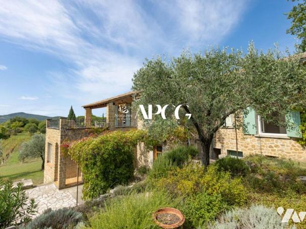 MAS EN PIERRE AVEC DEPENDANCES PISCINE ET TERRAIN A VAISON LA ROMAINE