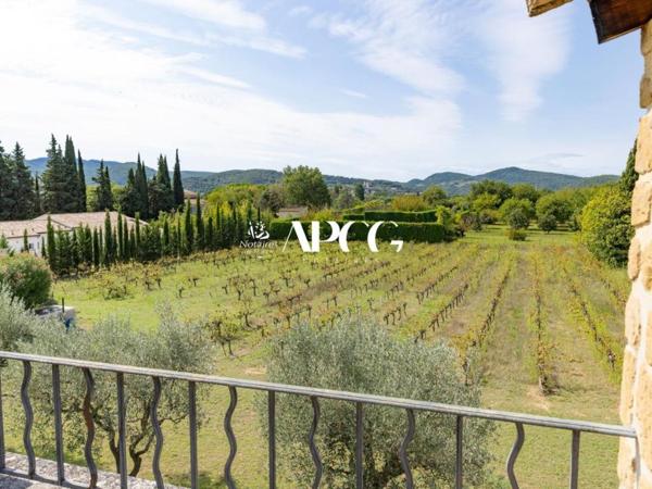 MAS EN PIERRE AVEC DEPENDANCES PISCINE ET TERRAIN A VAISON LA ROMAINE