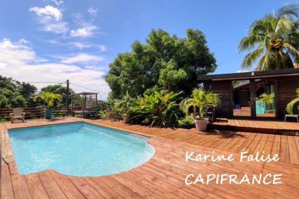 A vendre SAINTE LUCE (972) - Villa T4 avec piscine, bungalow et appartement T3 proche plage