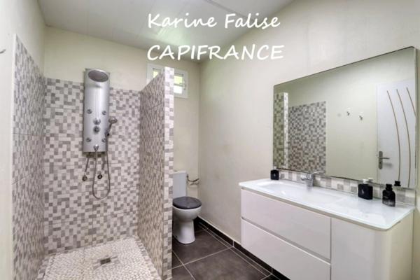 A vendre SAINTE LUCE (972) - Villa T4 avec piscine, bungalow et appartement T3 proche plage