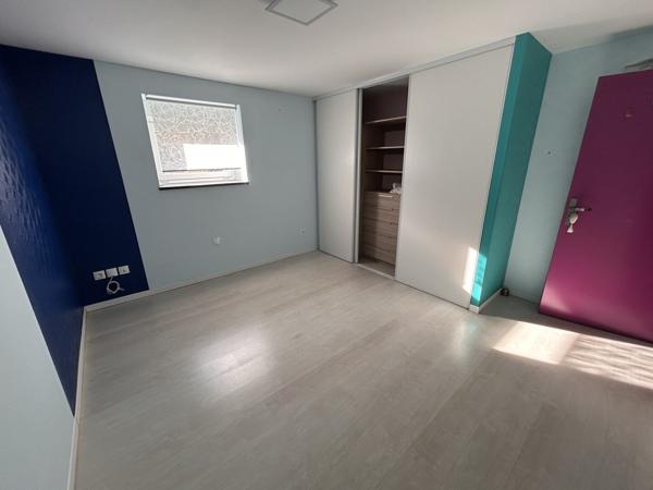 Maison 5 pièces 191 m2 + un studio 17 m2 sur 5,33 ares à PFATATT 68120