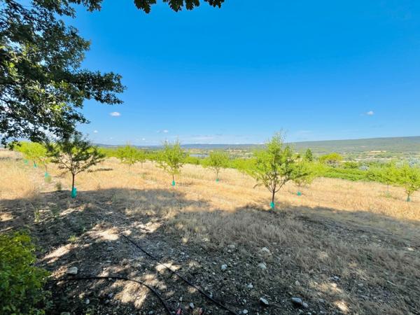 Saint-Saturnin-lès-Apt (84490) Cabanon de loisir avec vue dégagée !