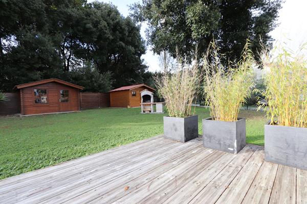 Maison de plain-pied de 140 m², non mitoyenne, sur terrain de 1654 m²