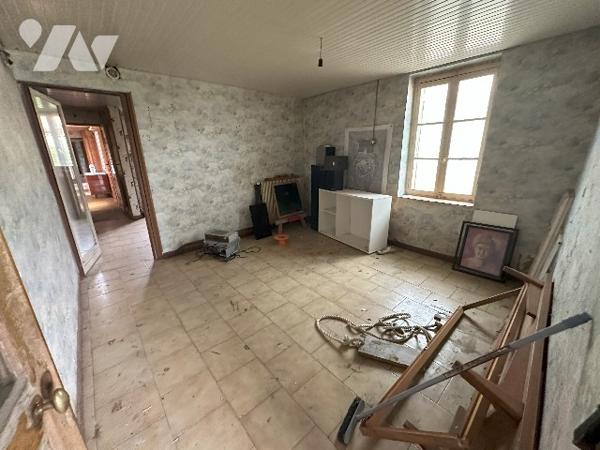 MAISON - PROCHE CENTRE-VILLE - GARAGE - JARDIN