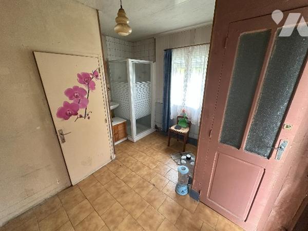 MAISON - PROCHE CENTRE-VILLE - GARAGE - JARDIN