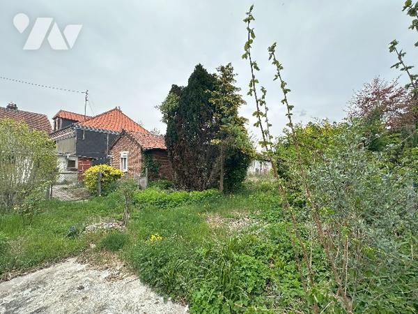 MAISON - PROCHE CENTRE-VILLE - GARAGE - JARDIN