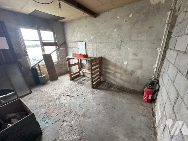 MAISON - PROCHE CENTRE-VILLE - GARAGE - JARDIN